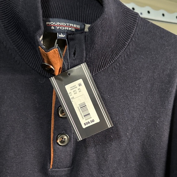Roundtree & Yorke Men's Navy Zip-Up Sweater - Picture 3 of 4